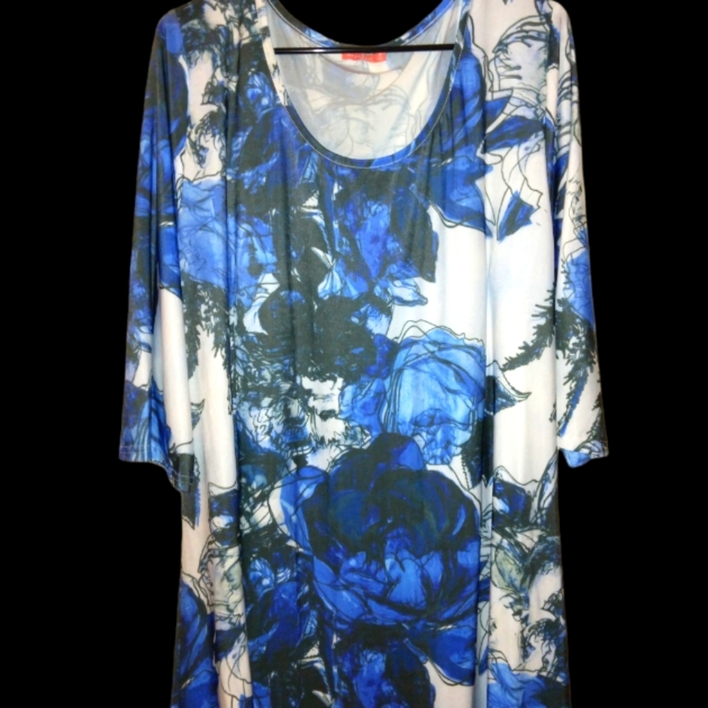 Tunic Blue Floral design